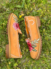 Load image into Gallery viewer, TimberLoafers
